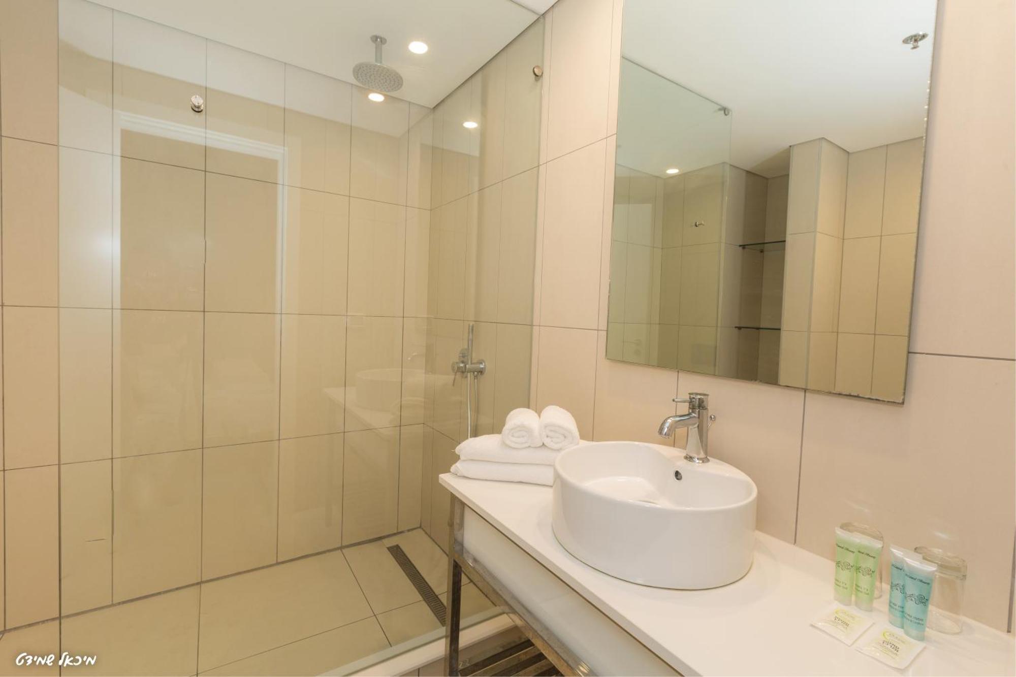 Olive Arena Boutique&Business Hotel-By Ran Hotels Нахария Стая снимка