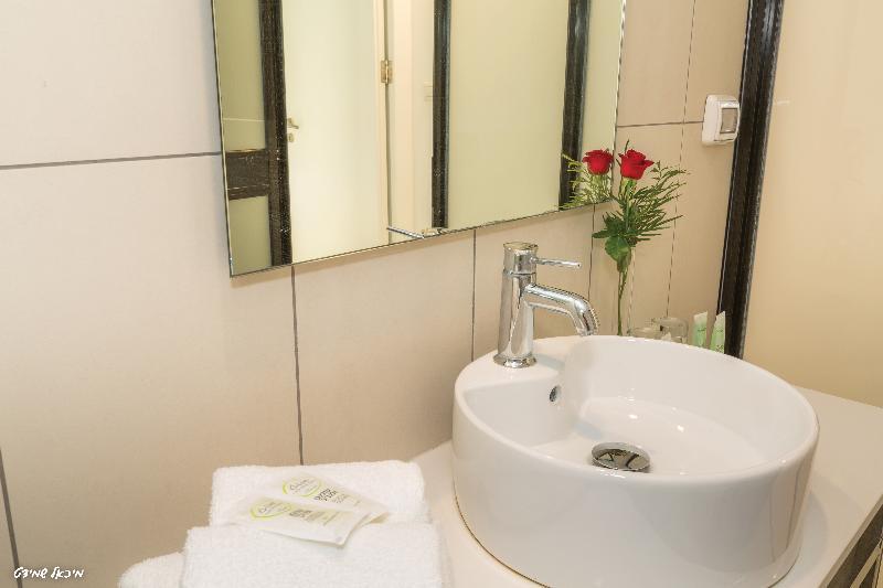 Olive Arena Boutique&Business Hotel-By Ran Hotels Нахария Екстериор снимка